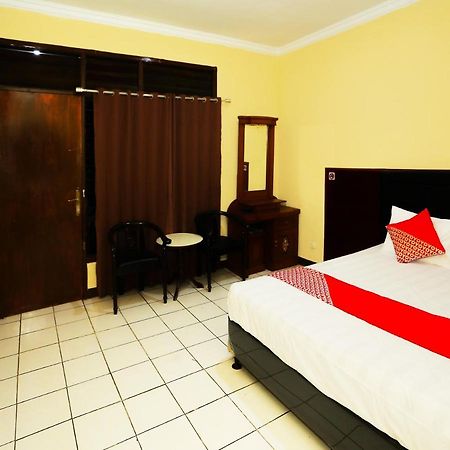 Oyo 93136 Hotel Santo Djaya 2 Bogor Dış mekan fotoğraf