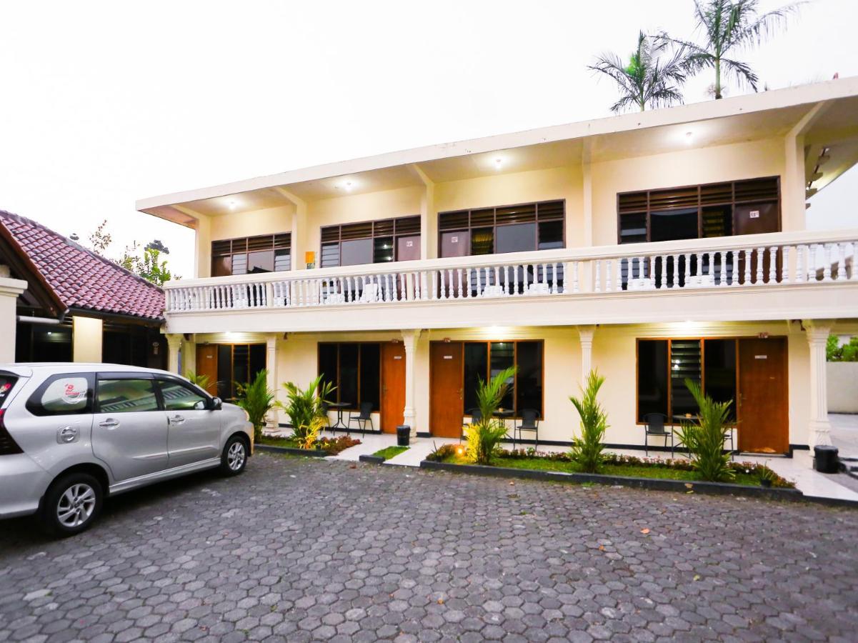 Oyo 93136 Hotel Santo Djaya 2 Bogor Dış mekan fotoğraf